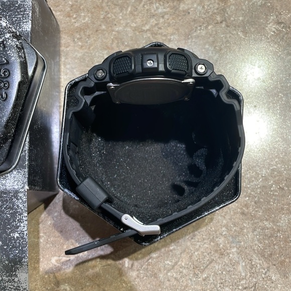 G-shock watch GA-100MB - Picture 2 of 6